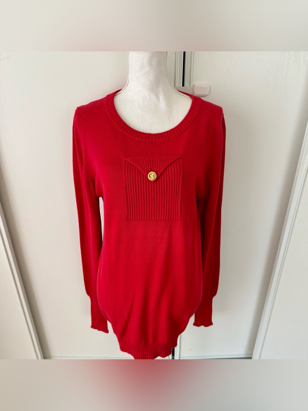 Chanel Sweater - Picture 1 of 6